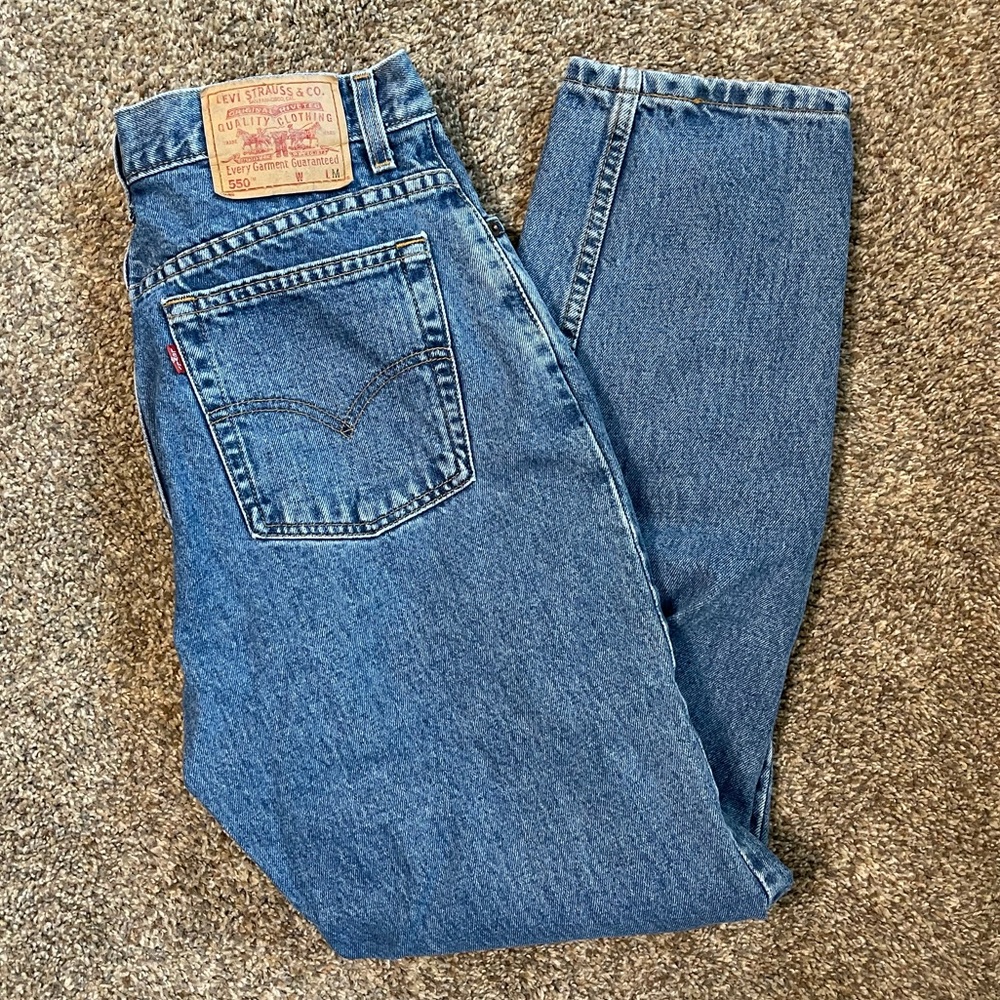 Size 14 Levi’s 550 relaxed fit tapered leg